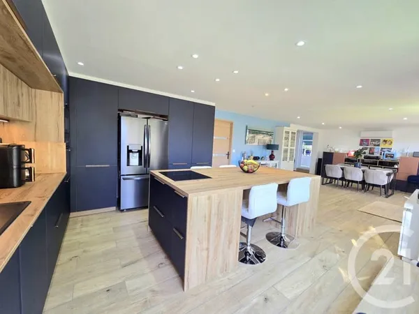 Appartement 5 pièces 130 m²