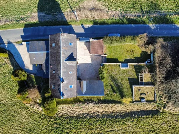 Maison 6 pièces 214 m² 