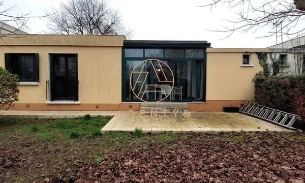 Maison de plain-pied 5 pièces 107 m² 