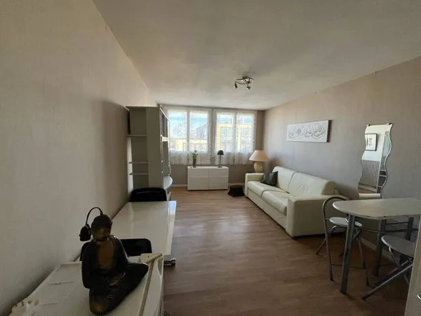 Studio 1 pièce 23 m² 