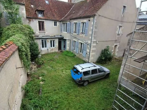 Maison 19 pièces 310 m² 