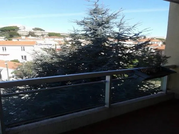Studio 1 pièce 26 m² 
