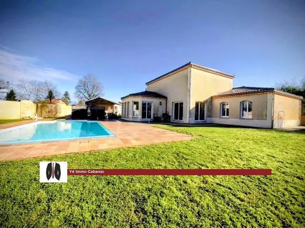 Maison 7 pièces 260 m² 