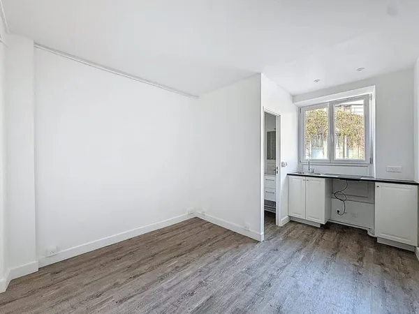 Appartement 1 pièce 13 m² 