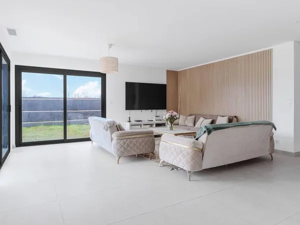 Maison 6 pièces 190 m² 