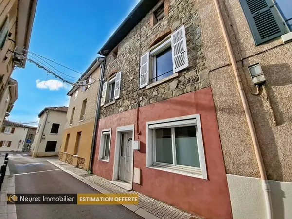 Triplex 6 pièces 127 m² 