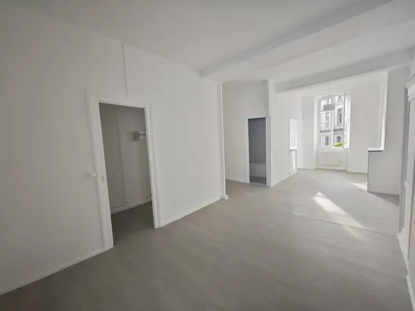 Appartement 1 pièce 44 m² 
