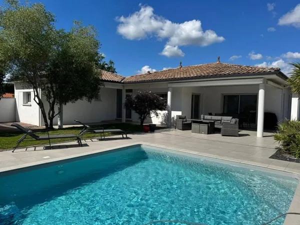 Maison de plain-pied 7 pièces 185 m²