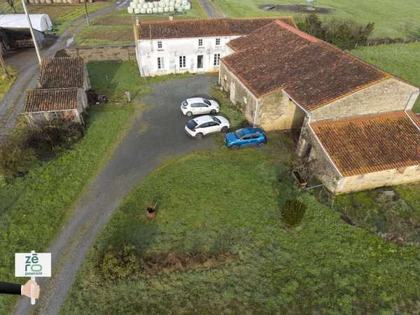 Maison 3 pièces 300 m² 