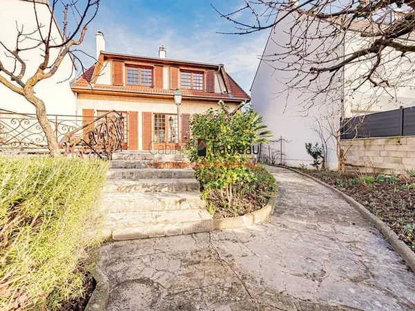 Maison 6 pièces 141 m² 