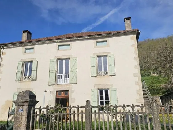 Maison 7 pièces 240 m² 