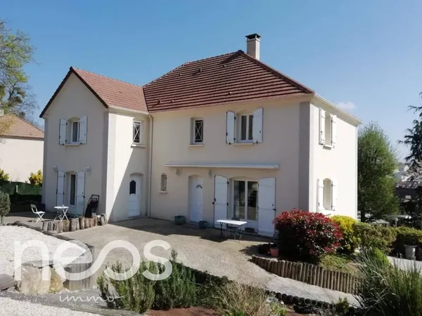 Maison 8 pièces 240 m² 