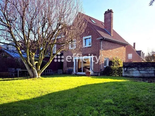 Maison de ville 7 pièces 90 m² 