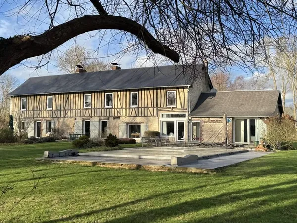 Maison 10 pièces 250 m² 