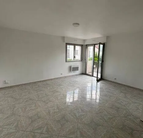 Studio 1 pièce 35 m² 