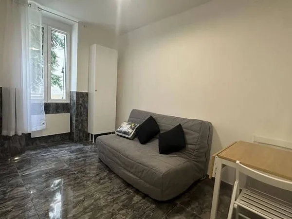 Appartement 1 pièce 14 m² 