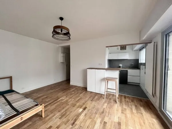 Studio 1 pièce 28 m² 