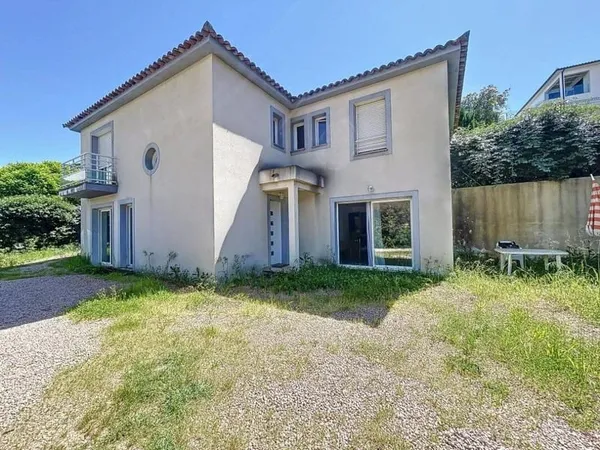Appartement 3 pièces 81 m² 