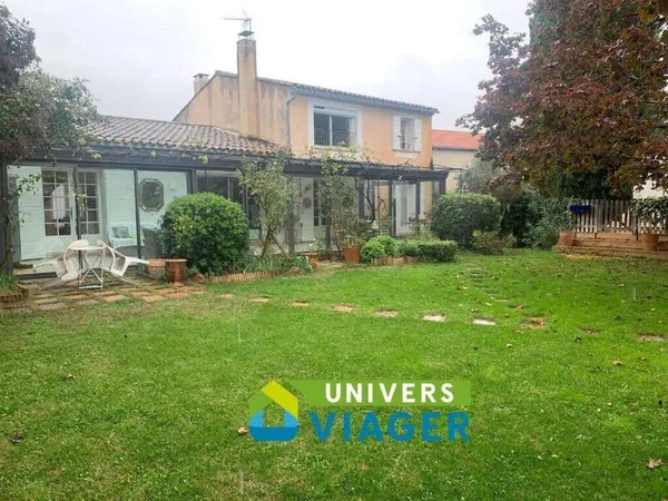 Maison 10 pièces 300 m² 