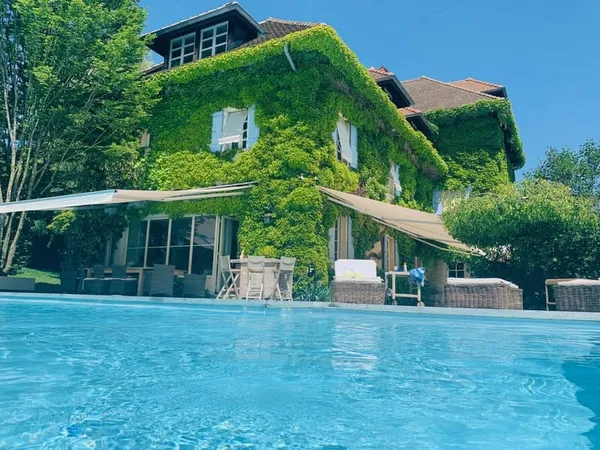 Villa 7 pièces 525 m² 