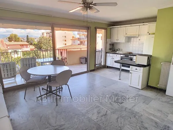 Appartement 1 pièce 27 m² 