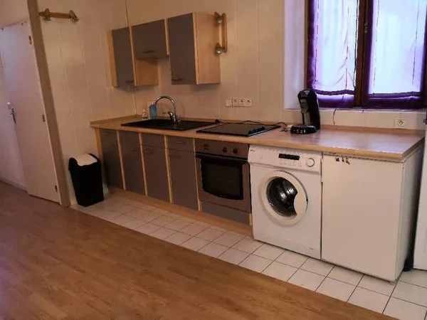 Studio 1 pièce 28 m² 