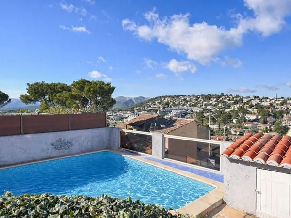 Maison 7 pièces 220 m² 