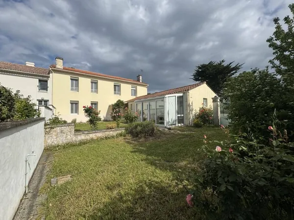 Maison 8 pièces 163 m² 