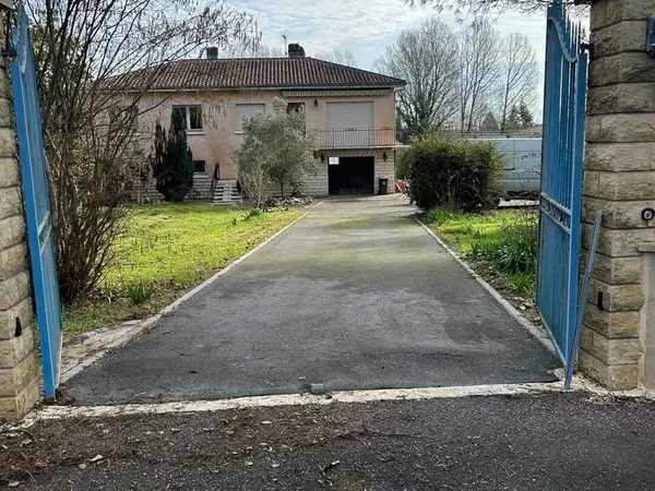 Maison 1 pièce 117 m² 