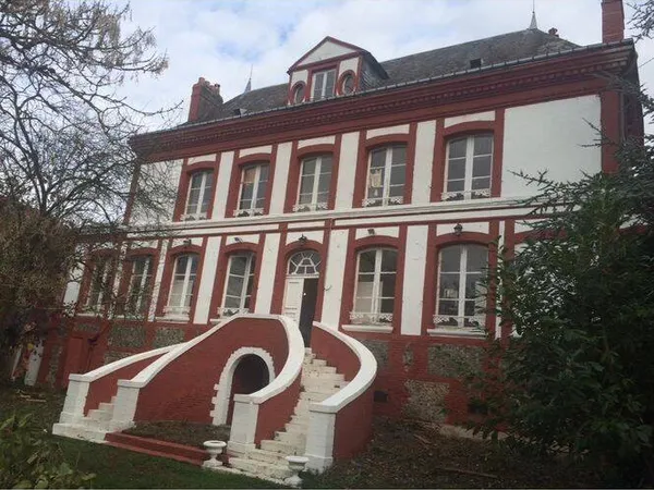Maison 1 pièce 420 m² 