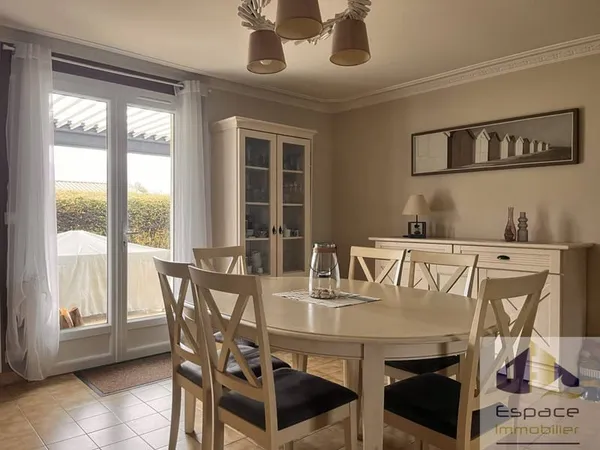 Maison 8 pièces 180 m² 