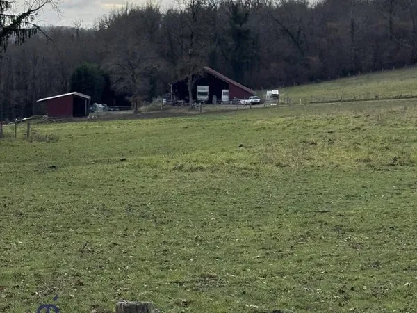 Terrain 62720 m² 