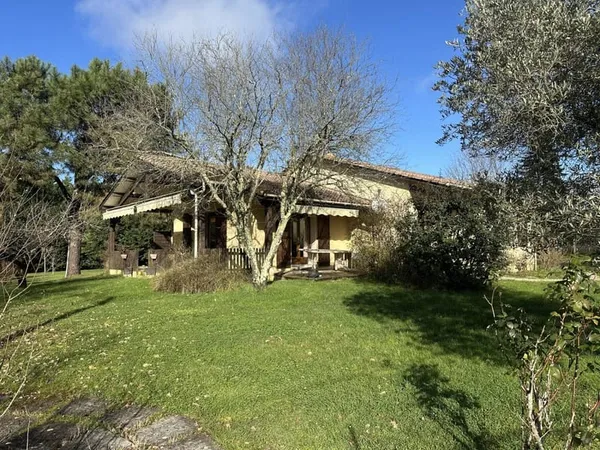 Maison de plain-pied 9 pièces 195 m² 