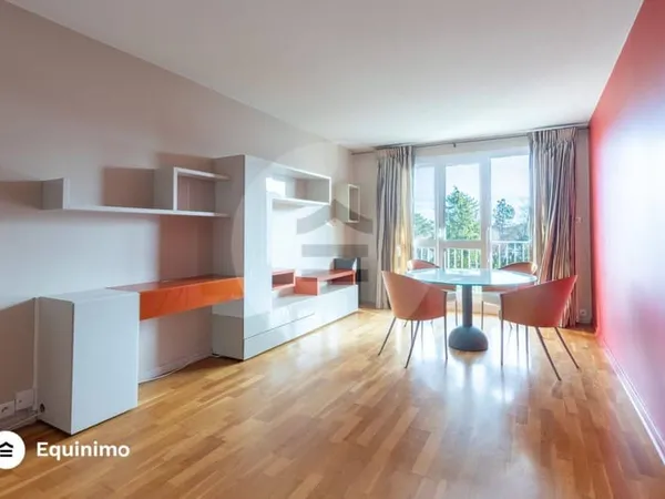 Appartement 4 pièces 82 m² 