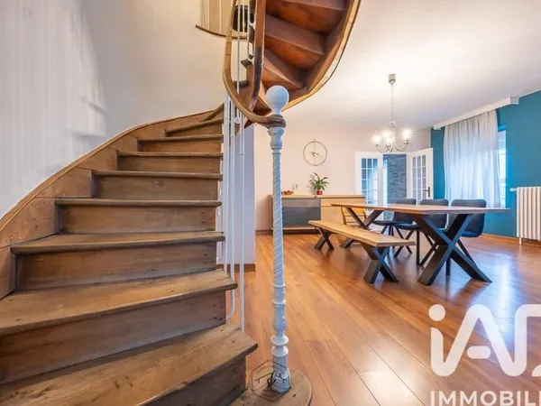 Maison de ville 7 pièces 201 m²