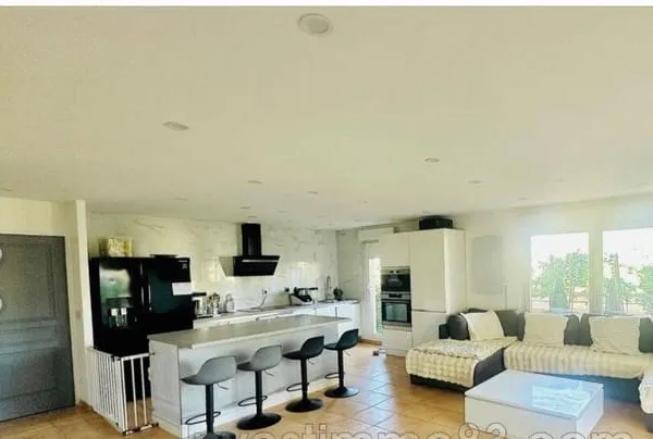Appartement 1 pièce 86 m² 