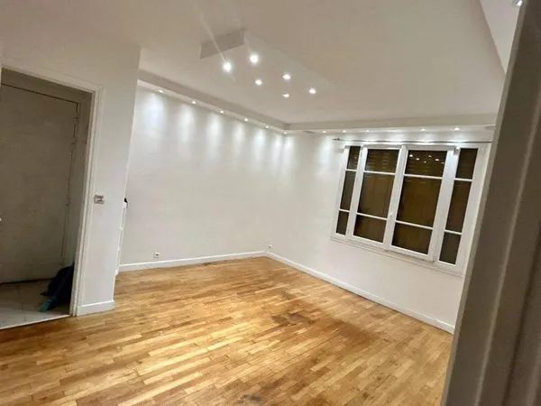 Appartement 1 pièce 55 m² 