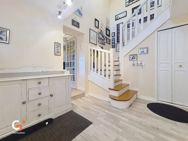 Maison 5 pièces 199 m² 