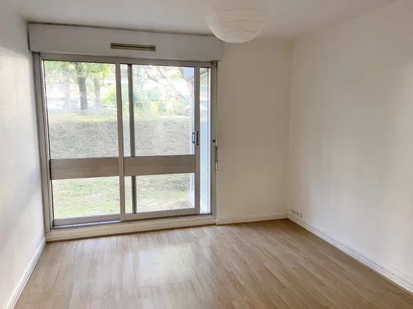 Studio 1 pièce 21 m² 