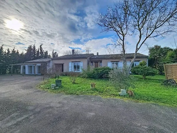 Maison de plain-pied 5 pièces 120 m² 