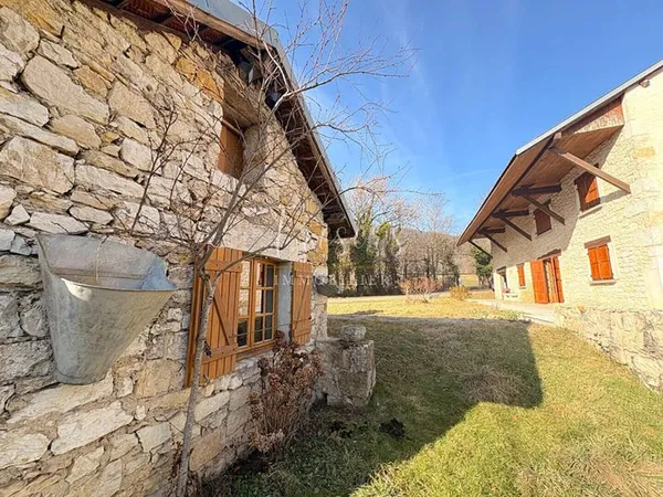 Maison 8 pièces 203 m² 