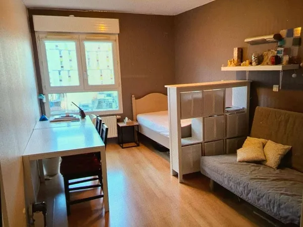 Studio 1 pièce 28 m² 