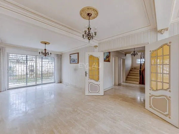 Duplex 7 pièces 195 m² 