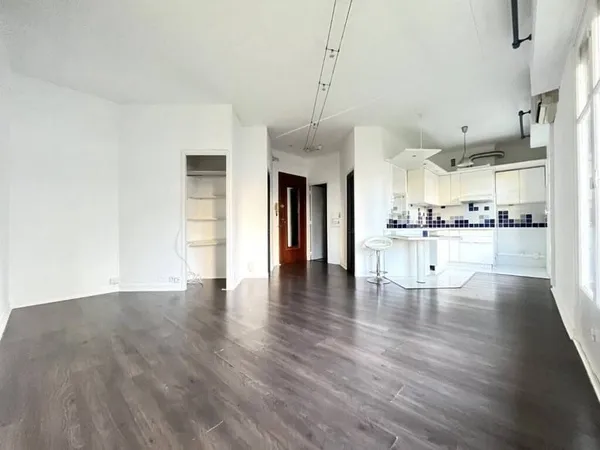 Studio 1 pièce 34 m² 