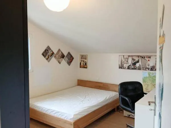 Studio 1 pièce 12 m² 