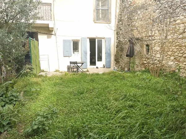Studio 1 pièce 32 m² 