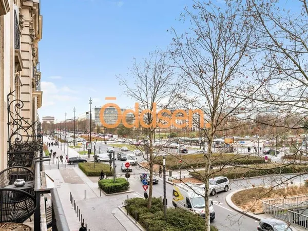 Appartement 4 pièces 150 m² 