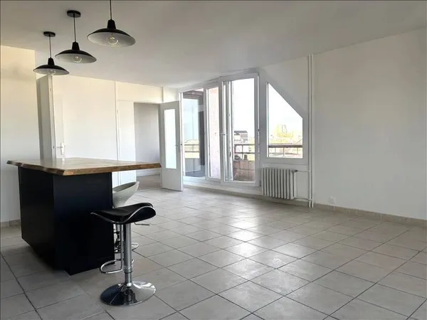 Appartement 4 pièces 81 m² 