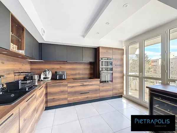 Appartement 4 pièces 93 m² 
