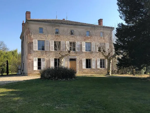 Maison 7 pièces 350 m² 
